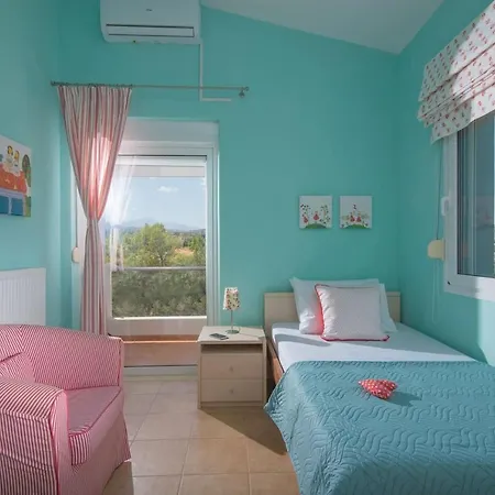 Kotinos Villa - 5Bd Villa With Private Pool In Hersonissos *